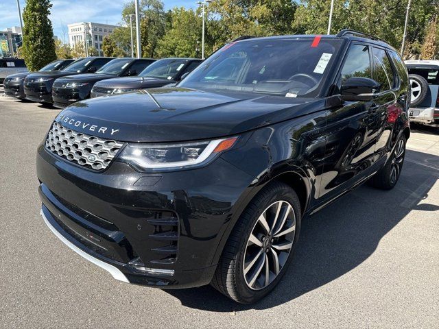 2023 Land Rover Discovery Metropolitan Edition