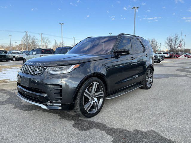 2023 Land Rover Discovery Metropolitan Edition