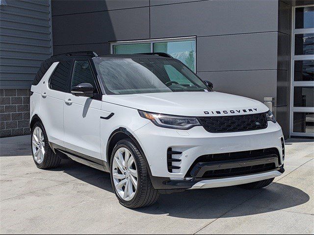 2023 Land Rover Discovery S R-Dynamic