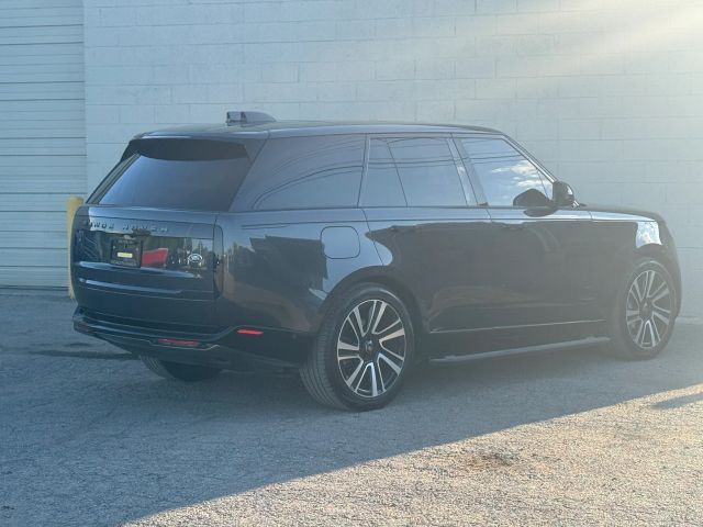 2023 Land Rover Range Rover SE