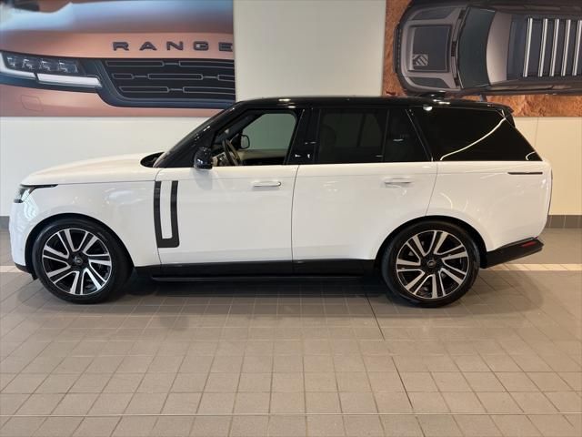 2023 Land Rover Range Rover SE