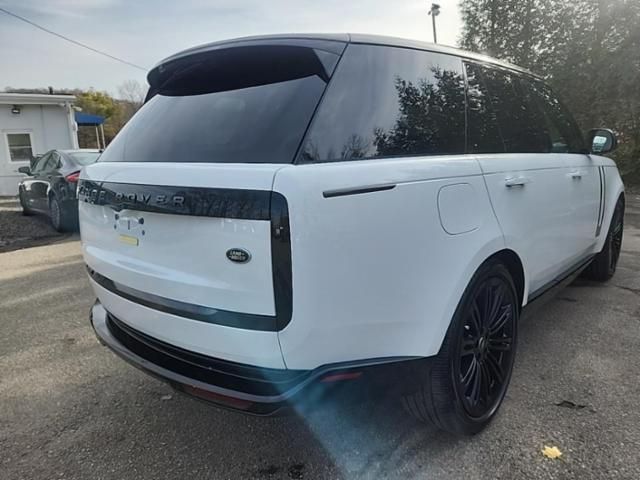 2023 Land Rover Range Rover SE