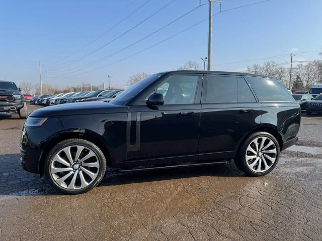 2023 Land Rover Range Rover SE