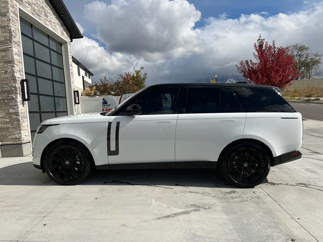 2023 Land Rover Range Rover SE