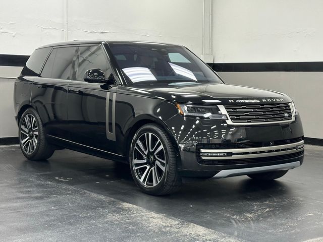 2023 Land Rover Range Rover SE