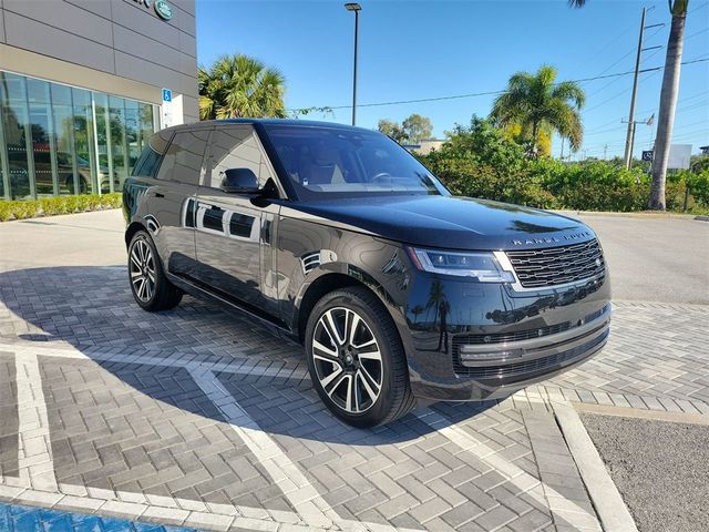 2023 Land Rover Range Rover SE