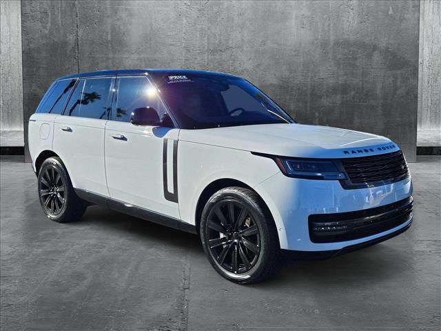 2023 Land Rover Range Rover SE