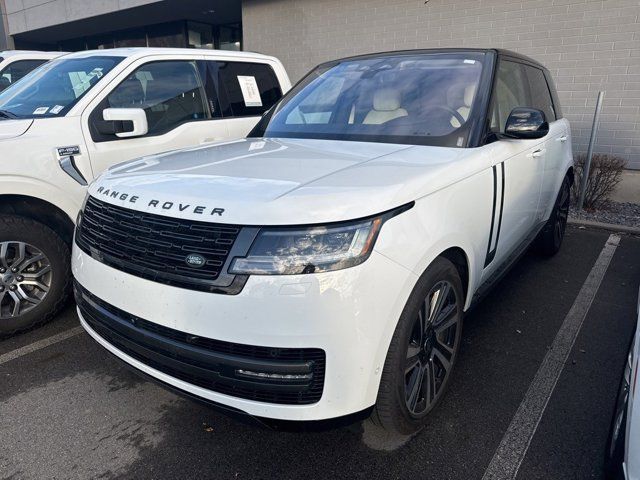 2023 Land Rover Range Rover SE