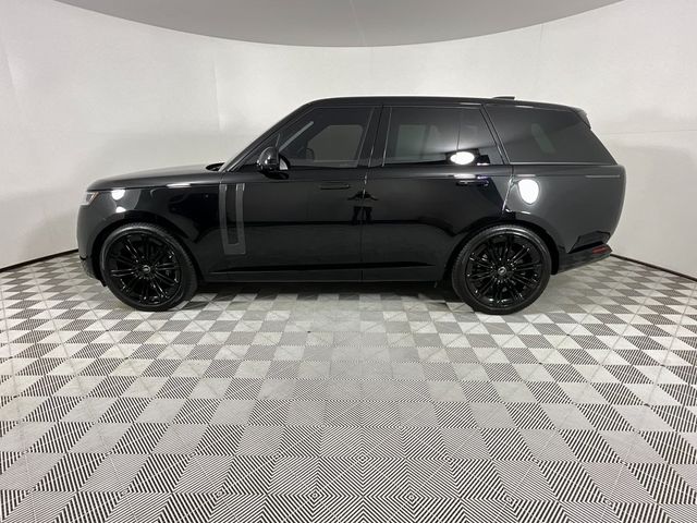 2023 Land Rover Range Rover SE