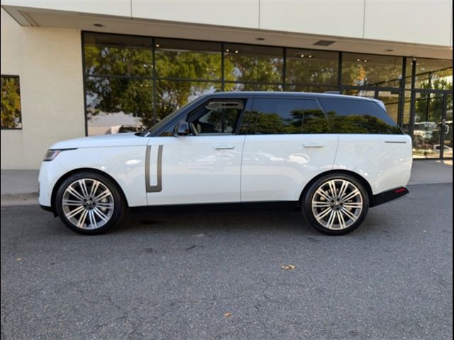 2023 Land Rover Range Rover SE