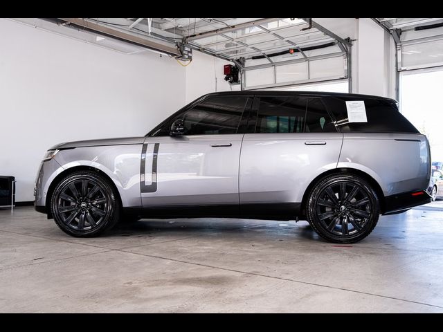 2023 Land Rover Range Rover SE