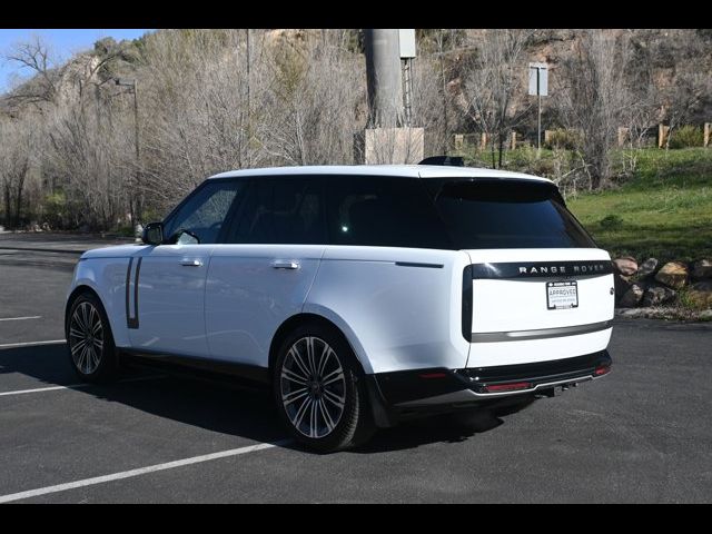 2023 Land Rover Range Rover SE