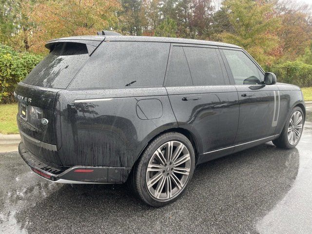 2023 Land Rover Range Rover SE