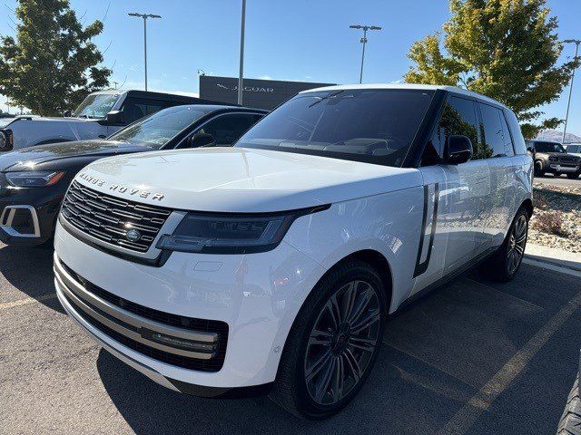 2023 Land Rover Range Rover SE