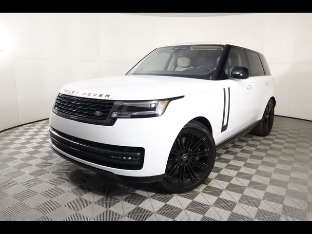 2023 Land Rover Range Rover SE