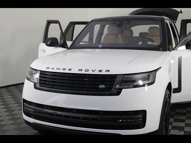 2023 Land Rover Range Rover SE