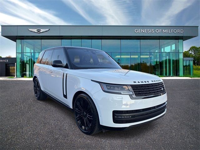 2023 Land Rover Range Rover SE