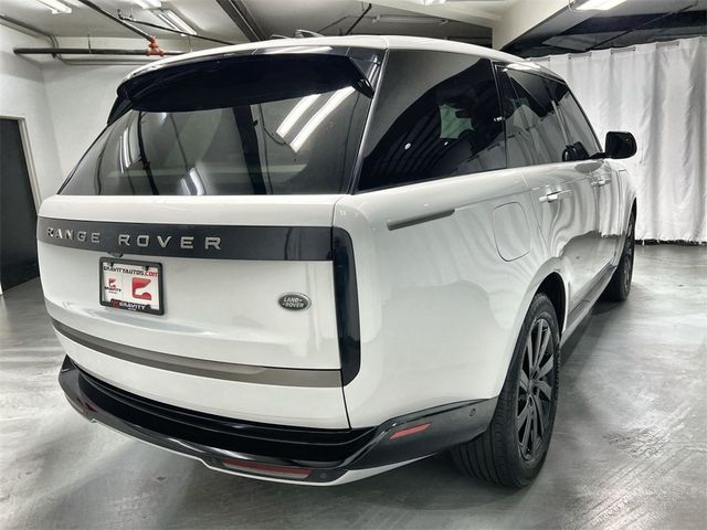 2023 Land Rover Range Rover SE