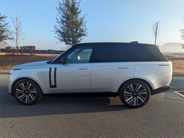 2023 Land Rover Range Rover SE