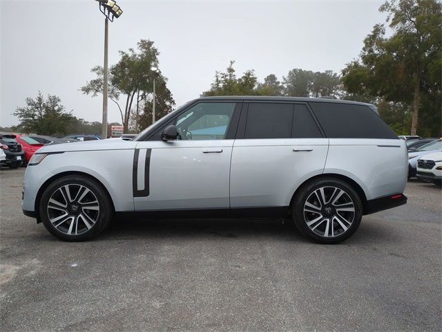 2023 Land Rover Range Rover SE