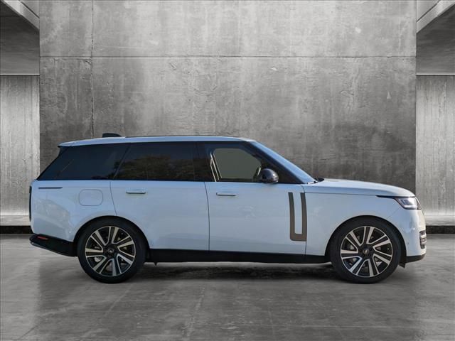 2023 Land Rover Range Rover SE