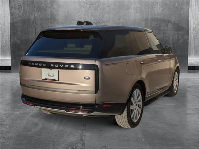 2023 Land Rover Range Rover SE