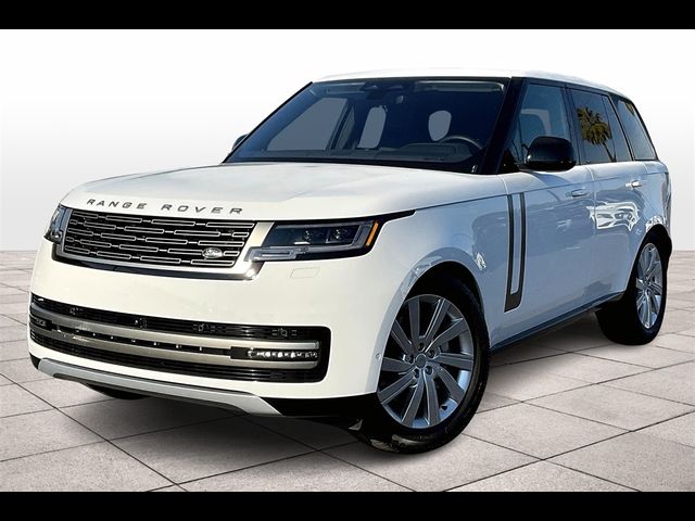 2023 Land Rover Range Rover SE