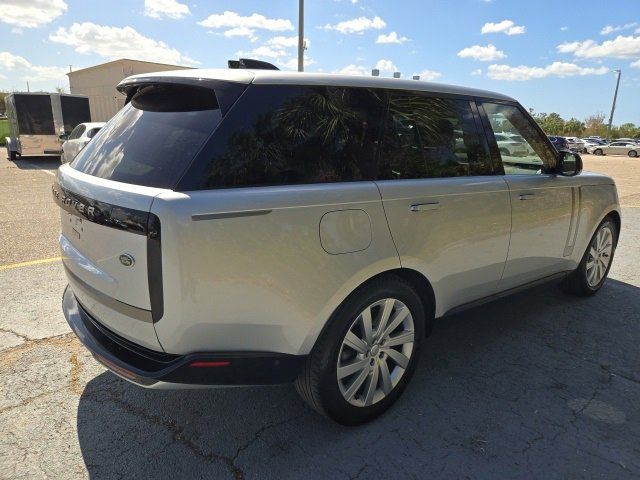 2023 Land Rover Range Rover SE