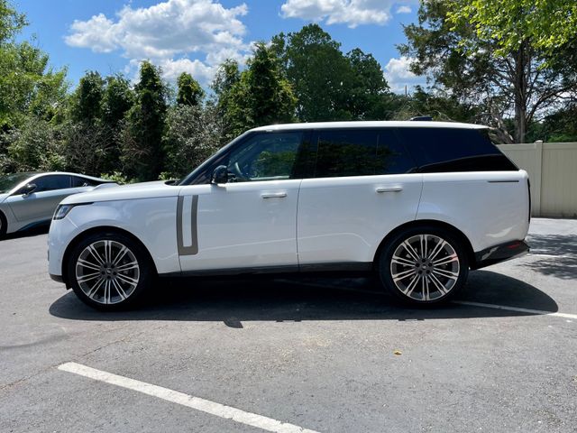 2023 Land Rover Range Rover SE