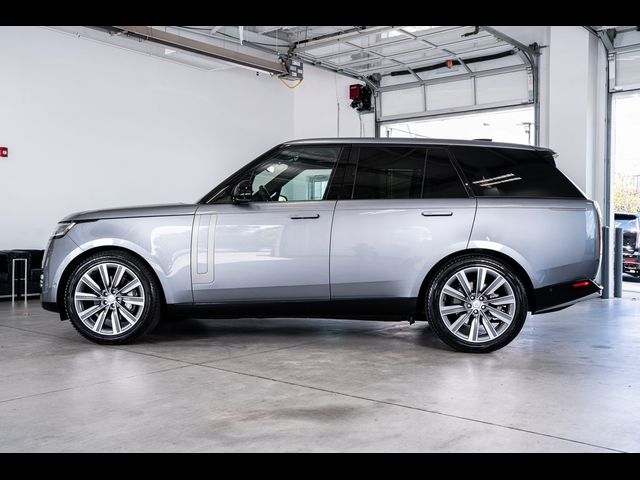 2023 Land Rover Range Rover SE