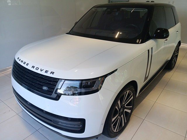 2023 Land Rover Range Rover SE