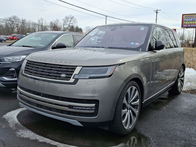 2023 Land Rover Range Rover SE