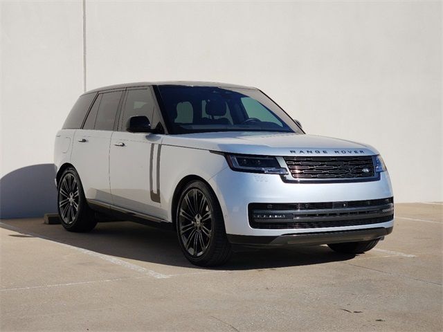 2023 Land Rover Range Rover SE