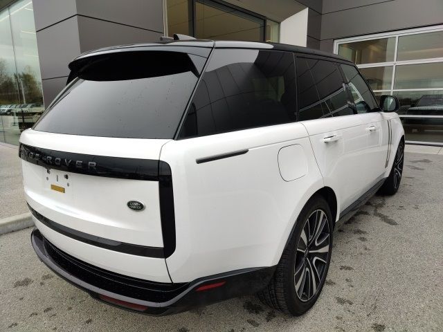 2023 Land Rover Range Rover SE