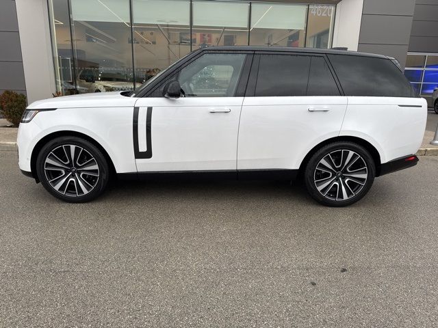 2023 Land Rover Range Rover SE