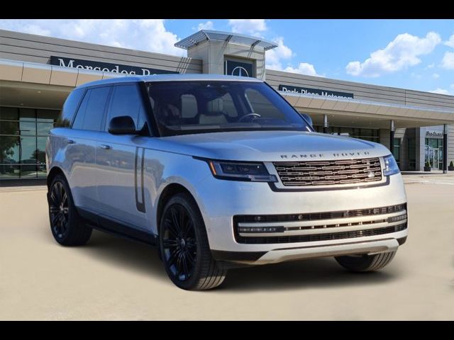 2023 Land Rover Range Rover SE