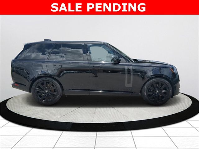 2023 Land Rover Range Rover SE