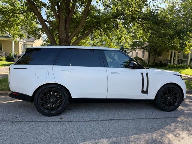 2023 Land Rover Range Rover SE