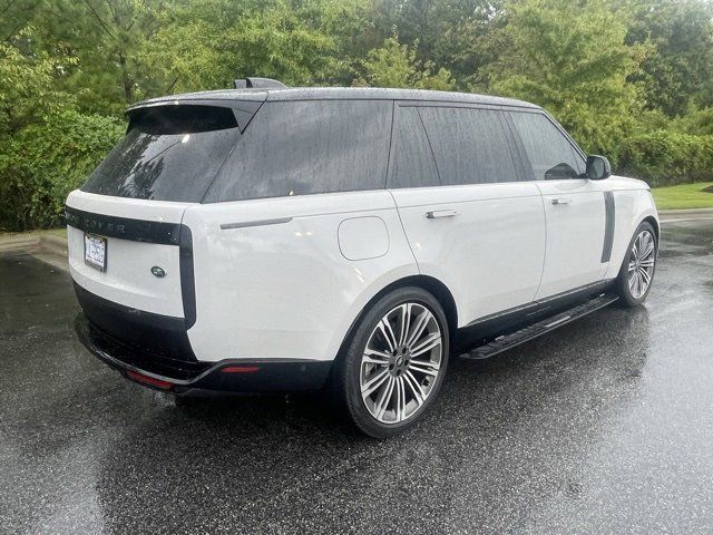 2023 Land Rover Range Rover SE