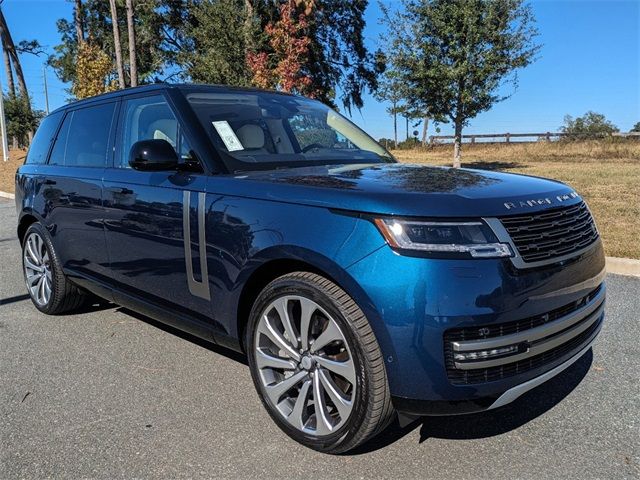 2023 Land Rover Range Rover SE