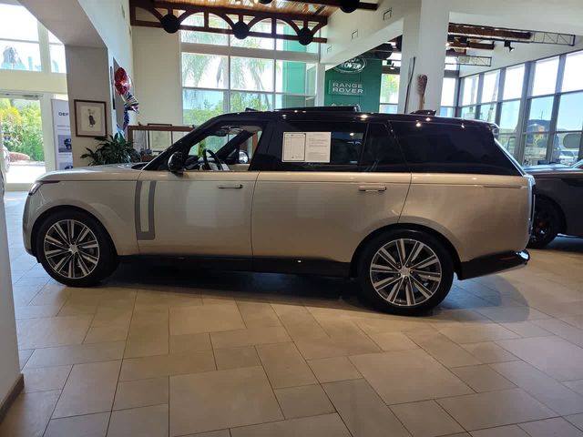 2023 Land Rover Range Rover SE