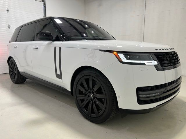 2023 Land Rover Range Rover SE