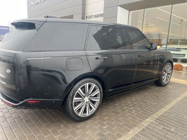 2023 Land Rover Range Rover SE