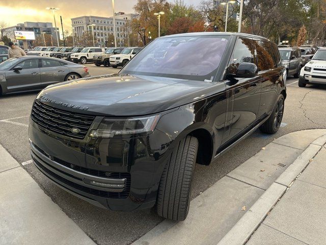 2023 Land Rover Range Rover SE