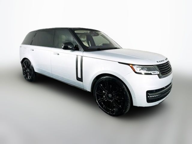 2023 Land Rover Range Rover SE