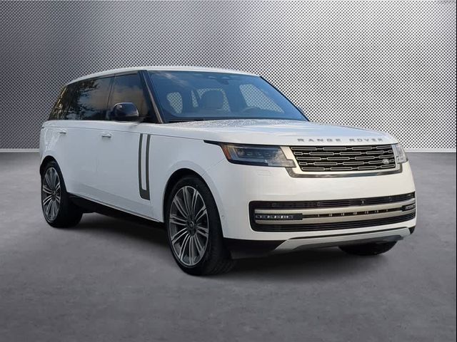 2023 Land Rover Range Rover SE