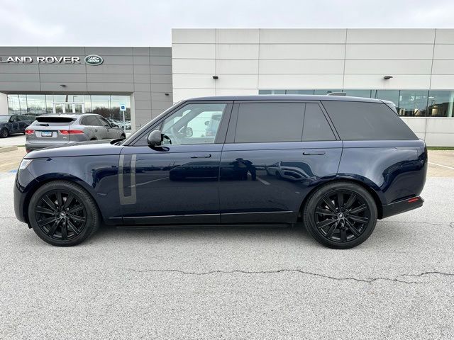 2023 Land Rover Range Rover SE