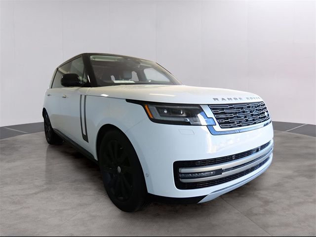 2023 Land Rover Range Rover SE