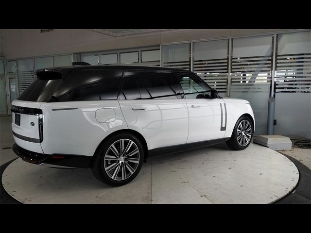 2023 Land Rover Range Rover SE