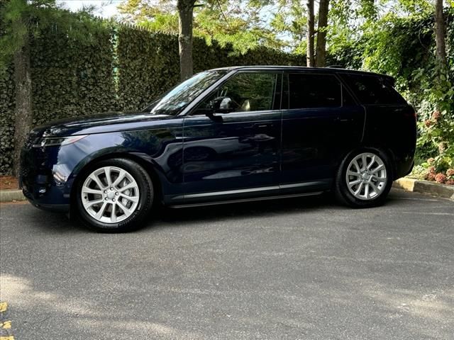 2023 Land Rover Range Rover Sport SE